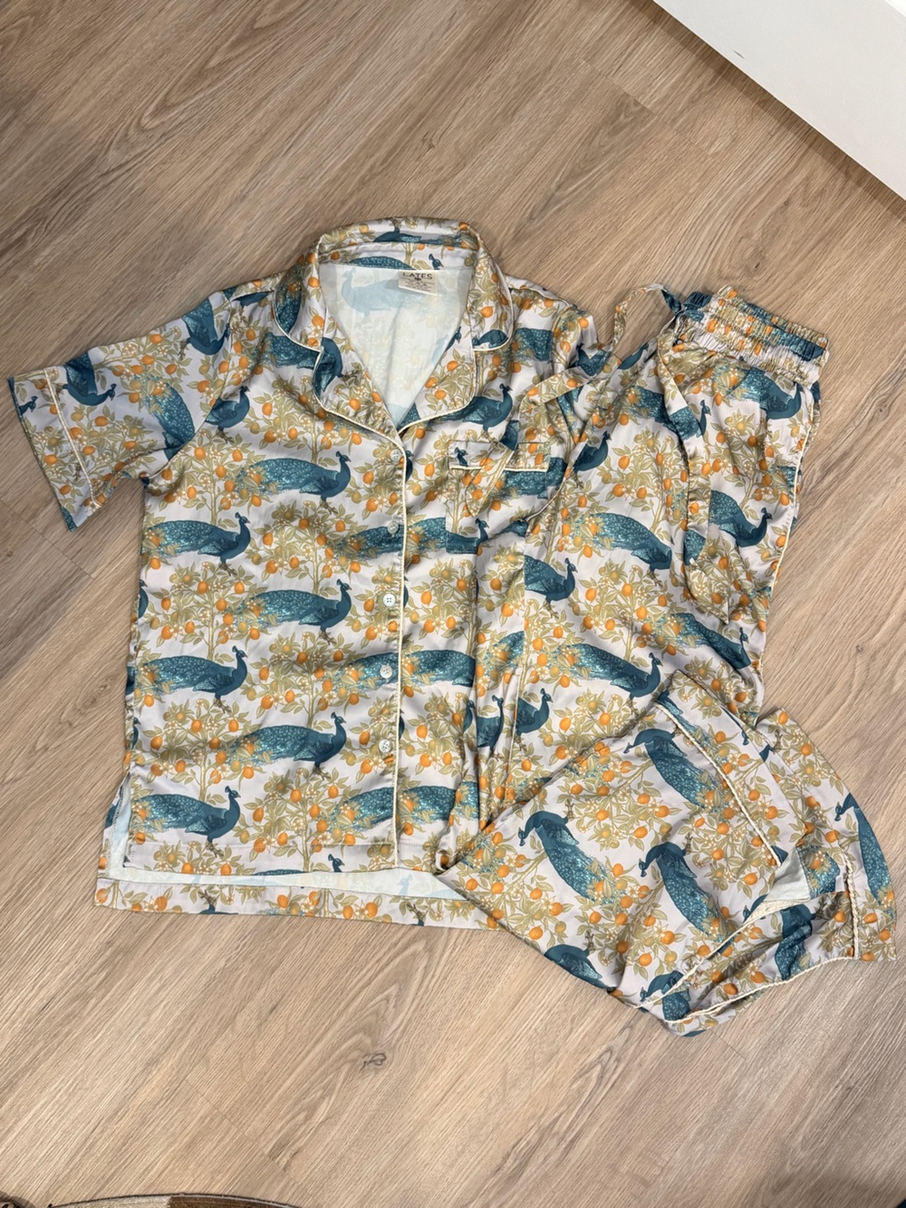 Lates by Kate Women's Cream Peacock & Orange Floral Pajama Set